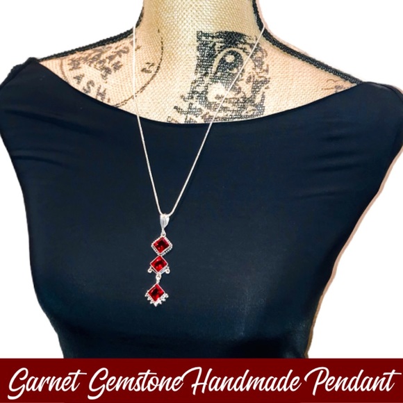 Elegant Garnet 3 Gemstone Drop Handmade Pendant - Picture 6 of 7
